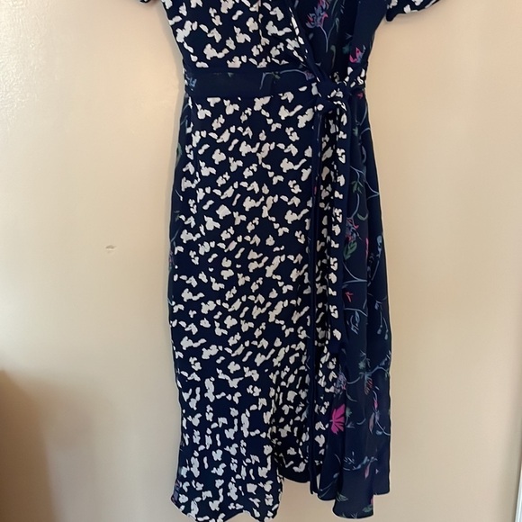 Tanya Taylor
Luisa Wrap Dress - Picture 5 of 7